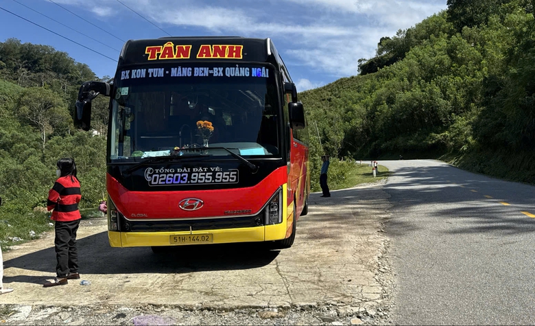 Vận tải kh&aacute;ch tuyến Quảng Ng&atilde;i - Kon Tum tăng đột biến sau s&aacute;p nhập- Ảnh 2.