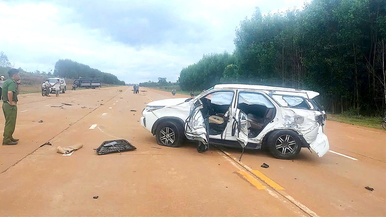 Một người tử vong, ba người bị thương sau tai nạn &ocirc; t&ocirc; ở Gia Lai- Ảnh 1.