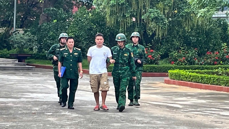 L&agrave;o Cai: Triệt ph&aacute; đường d&acirc;y vận chuyển 235kg bạc qua bi&ecirc;n giới- Ảnh 1.