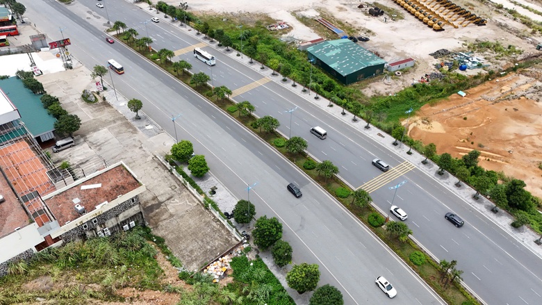 Cần sớm khắc phục t&igrave;nh trạng mờ vạch kẻ đường tr&ecirc;n QL18 đoạn qua TP Hạ Long- Ảnh 3.