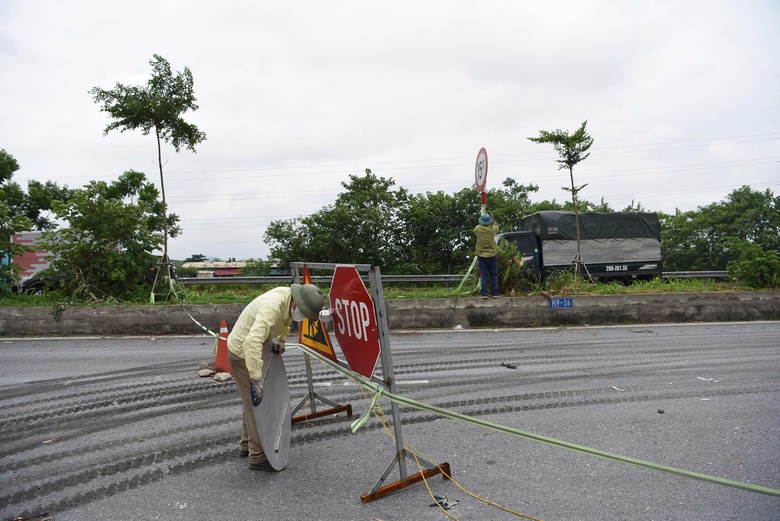 Cầu huyết mạch trên QL18 thông xe, tài xế vui mừng không còn lo tắc đường- Ảnh 12. Cầu huyết mạch trên QL18 thông xe, tài xế vui mừng không còn lo tắc đường- Ảnh 12.