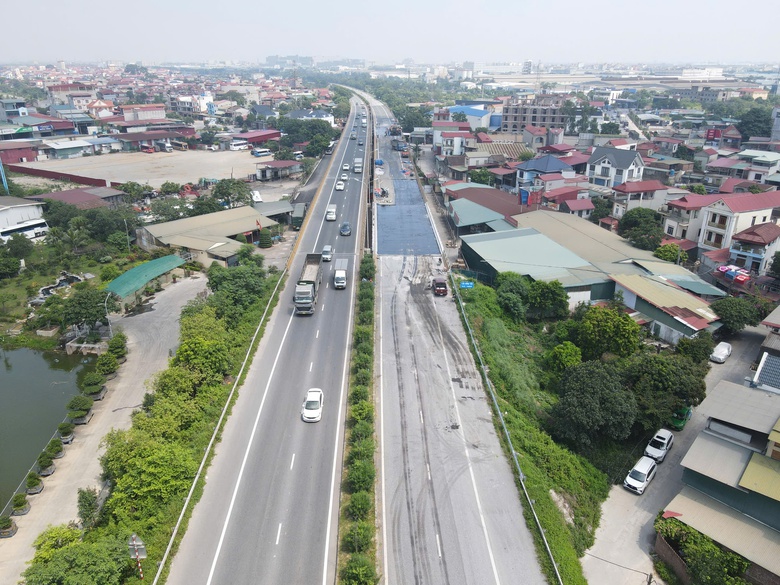 Cầu huyết mạch trên QL18 thông xe, tài xế vui mừng không còn lo tắc đường- Ảnh 25. Cầu huyết mạch trên QL18 thông xe, tài xế vui mừng không còn lo tắc đường- Ảnh 25.