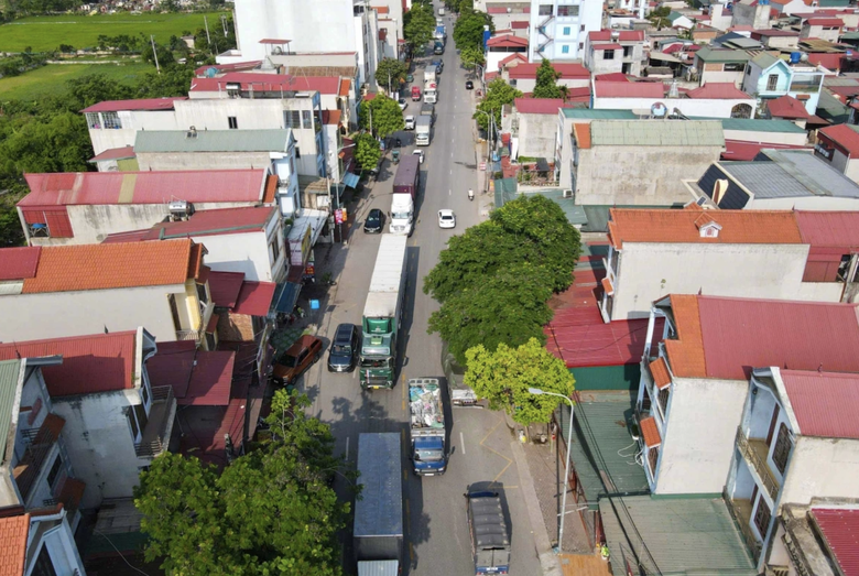 Cầu huyết mạch trên QL18 thông xe, tài xế vui mừng không còn lo tắc đường- Ảnh 16. Cầu huyết mạch trên QL18 thông xe, tài xế vui mừng không còn lo tắc đường- Ảnh 16.