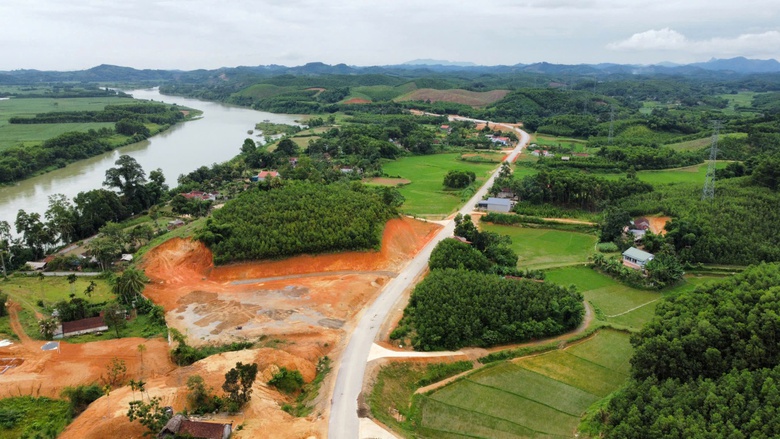 Thanh H&oacute;a: Đường từ QL47 đi cầu Tổ Rồng nỗ lực về đ&iacute;ch trong th&aacute;ng 10- Ảnh 6.