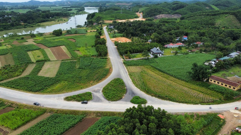 Thanh H&oacute;a: Đường từ QL47 đi cầu Tổ Rồng nỗ lực về đ&iacute;ch trong th&aacute;ng 10- Ảnh 7.