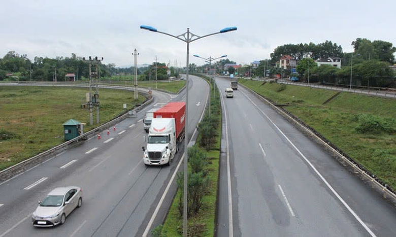 Vietnam&rsquo;s Construction Minister and localities accelerate plans for three key expressways- Ảnh 1.