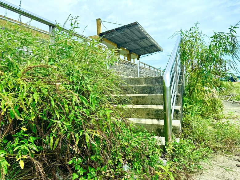 Huế: Sớm cải tạo, n&acirc;ng cấp trung t&acirc;m văn h&oacute;a thể thao 21 tỷ đồng bỏ hoang- Ảnh 8.