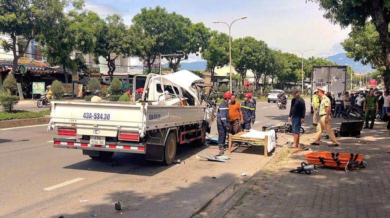 Tai nạn li&ecirc;n ho&agrave;n ở Đ&agrave; Nẵng, một người tử vong- Ảnh 1.