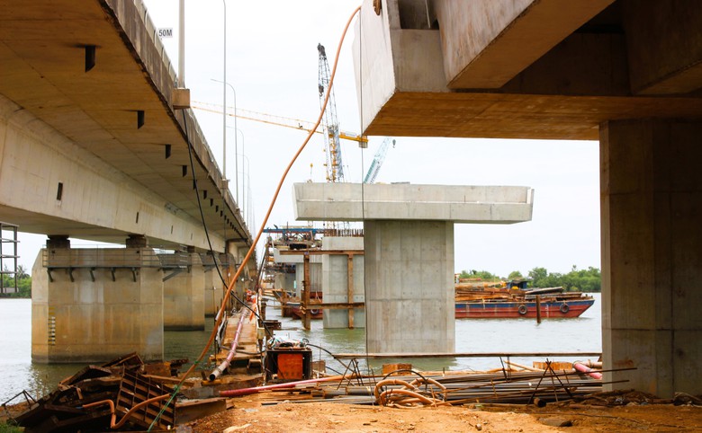 Cận cảnh cầu Gianh &ldquo;chia lửa&rdquo; cho cầu d&agrave;i nhất tr&ecirc;n QL1 qua Quảng Trị- Ảnh 9.