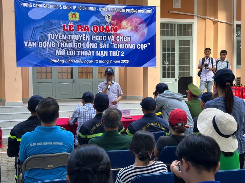 TP.HCM: Th&aacute;o gỡ &ldquo;chuồng cọp&rdquo; ở chung cư Thanh Đa sau vụ ch&aacute;y cư x&aacute; Độc Lập- Ảnh 1.