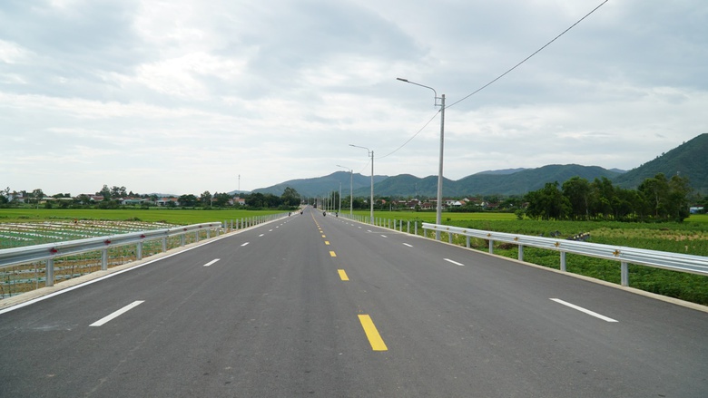 Gia Lai: Tăng tốc đưa c&aacute;c c&ocirc;ng tr&igrave;nh trọng điểm về đ&iacute;ch mừng Quốc kh&aacute;nh 2/9- Ảnh 3.