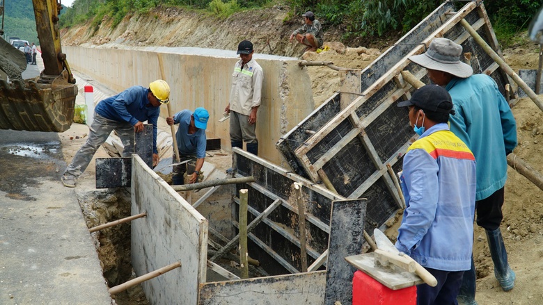 Gia Lai: Tăng tốc đưa c&aacute;c c&ocirc;ng tr&igrave;nh trọng điểm về đ&iacute;ch mừng Quốc kh&aacute;nh 2/9- Ảnh 4.