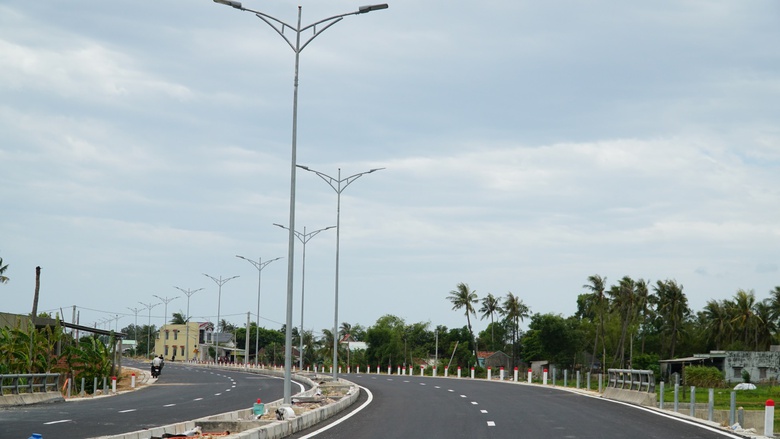 Gia Lai: Tăng tốc đưa c&aacute;c c&ocirc;ng tr&igrave;nh trọng điểm về đ&iacute;ch mừng Quốc kh&aacute;nh 2/9- Ảnh 10.