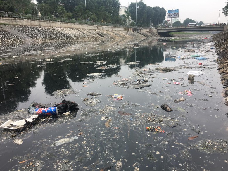 Thủ tướng chỉ đạo giải quyết dứt điểm &ocirc; nhiễm m&ocirc;i trường đ&ocirc; thị, l&agrave;ng nghề- Ảnh 1.