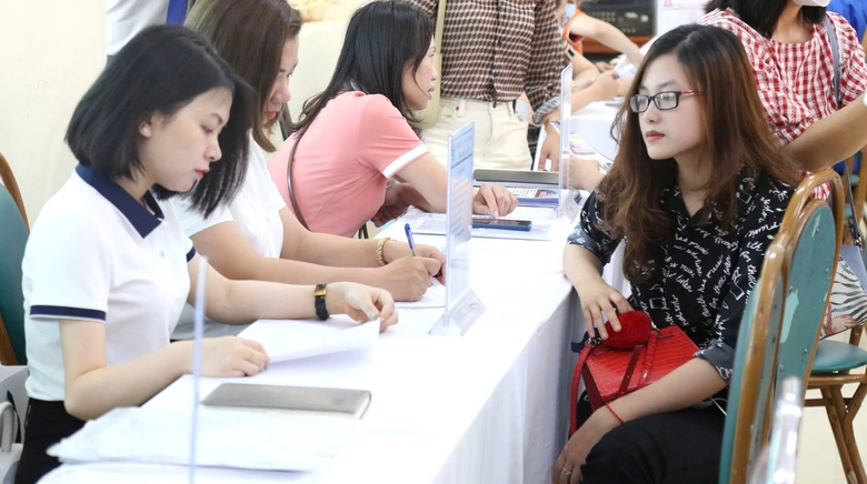 Lao động trẻ thiếu kỹ năng, c&ocirc;ng nghệ k&eacute;m, cạnh tranh khốc liệt g&acirc;y &aacute;p lực trong t&igrave;m việc- Ảnh 2.