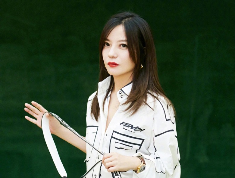 Anh trai Triệu Vy lên tiếng khi cô bị nghi liên quan đường dây buôn người sang Myanmar- Ảnh 1. Anh trai Triệu Vy lên tiếng khi cô bị nghi liên quan đường dây buôn người sang Myanmar- Ảnh 1.