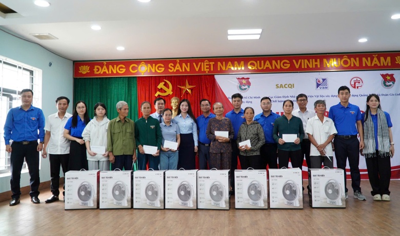 Đo&agrave;n thanh ni&ecirc;n Cục Gi&aacute;m định v&agrave; Viện Vật liệu x&acirc;y dựng tri &acirc;n c&ugrave;ng &ldquo;H&agrave;nh tr&igrave;nh đỏ"- Ảnh 5.