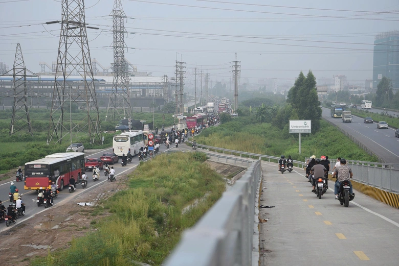 Tắc đường tại KCN Quang Ch&acirc;u, Bắc Ninh gỡ "n&uacute;t thắt" thế n&agrave;o?- Ảnh 25.