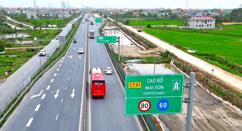 C&acirc;n nhắc phương &aacute;n đầu tư mở rộng cao tốc Bắc - Nam- Ảnh 1.