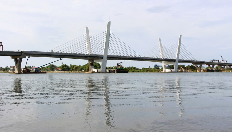 C&ocirc;ng tr&igrave;nh cầu v&ograve;m th&eacute;p, đường ven biển qua tỉnh Quảng Trị đang thi c&ocirc;ng thế n&agrave;o?- Ảnh 13.