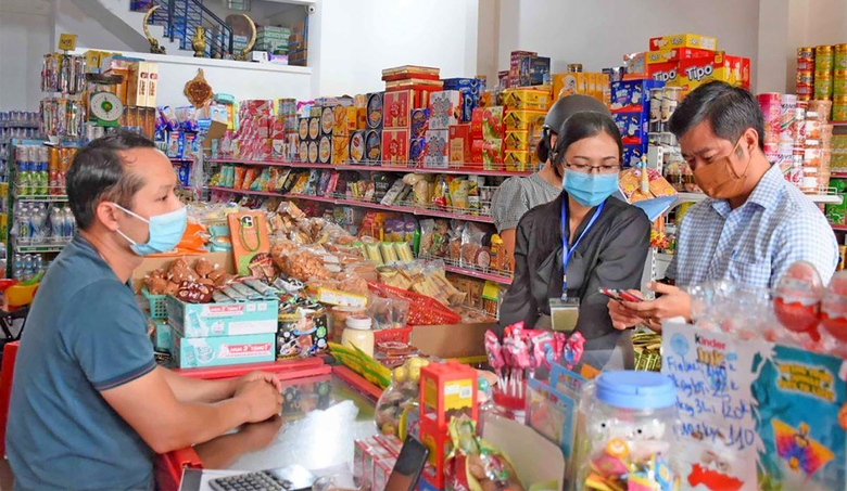 Đừng tự đẩy mình vào lao lý vì chiêu “né” thuế - Ảnh 1. Đừng tự đẩy mình vào lao lý vì chiêu “né” thuế - Ảnh 1.