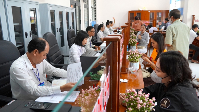 Sau hai tuần vận h&agrave;nh, ch&iacute;nh quyền hai cấp ở C&agrave; Mau hoạt động ổn định- Ảnh 2.