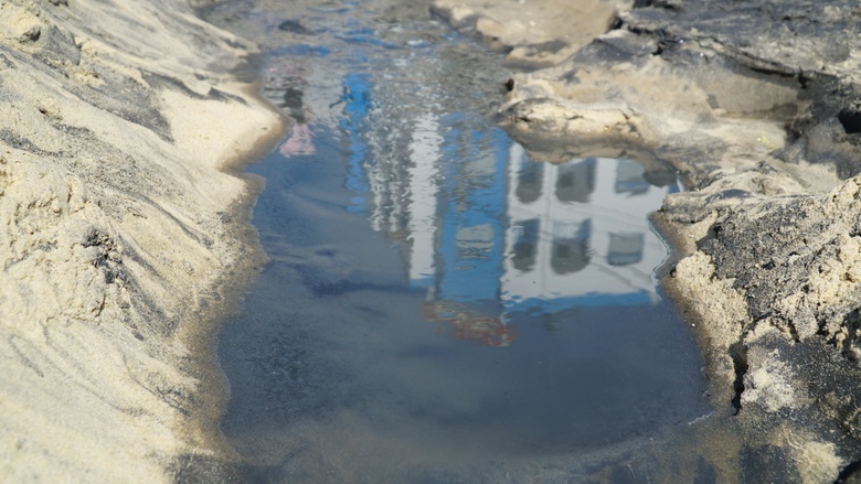 Gia Lai: Nước thải đen s&igrave; xả tr&agrave;n ra biển L&yacute; H&ograve;a- Ảnh 2.