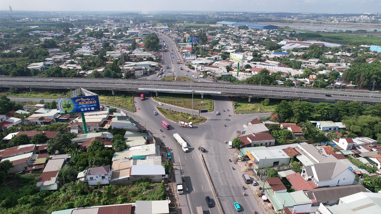 3 lộ tr&igrave;nh tr&aacute;nh &ugrave;n tắc khi đ&oacute;ng một phần cao tốc TP.HCM - Long Th&agrave;nh để sửa- Ảnh 2.