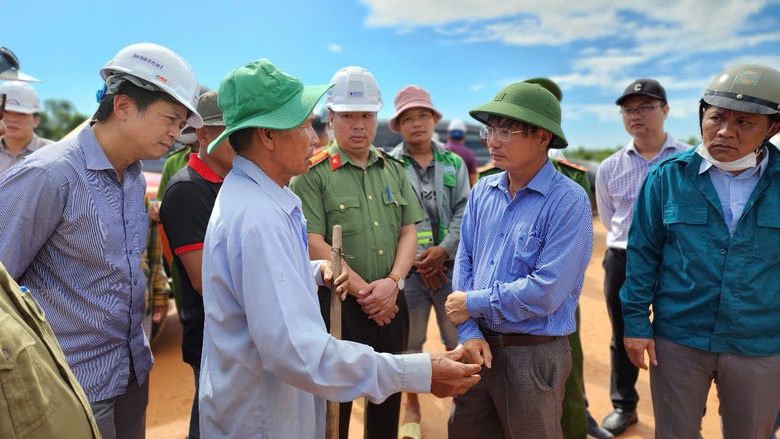 Xử lý dứt điểm vướng mắc mặt bằng cao tốc Quảng Ngãi - Hoài Nhơn- Ảnh 4. Xử lý dứt điểm vướng mắc mặt bằng cao tốc Quảng Ngãi - Hoài Nhơn- Ảnh 4.