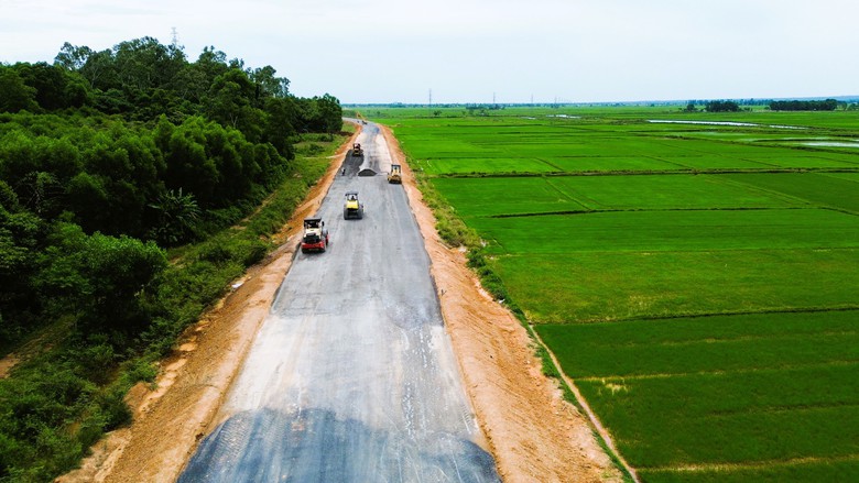 Dự &aacute;n đường tr&aacute;nh Đ&ocirc;ng H&agrave; đua nước r&uacute;t ho&agrave;n th&agrave;nh nhưng mặt bằng c&ograve;n vướng mắc- Ảnh 1.