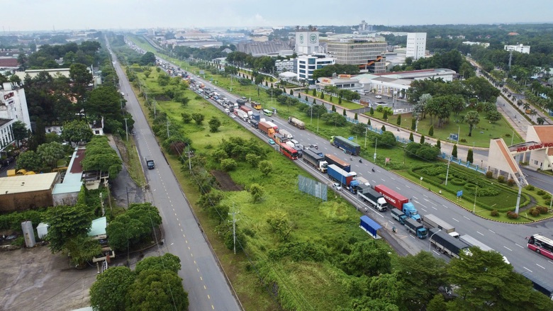 Lộ tr&igrave;nh thay thế khi đ&oacute;ng một phần đường 743 để thi c&ocirc;ng n&uacute;t giao T&acirc;n Vạn- Ảnh 3.