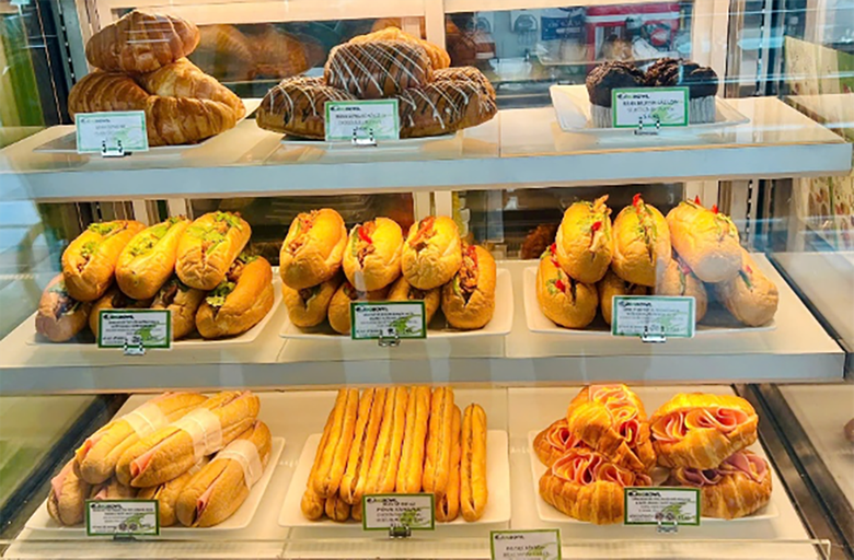 Sân bay Nội Bài lên tiếng vụ “ổ bánh mỳ giá 208 nghìn”- Ảnh 1. Sân bay Nội Bài lên tiếng vụ “ổ bánh mỳ giá 208 nghìn”- Ảnh 1.