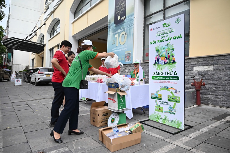 SeABank tổ chức Ng&agrave;y hội đổi r&aacute;c lấy qu&agrave;- Ảnh 1.