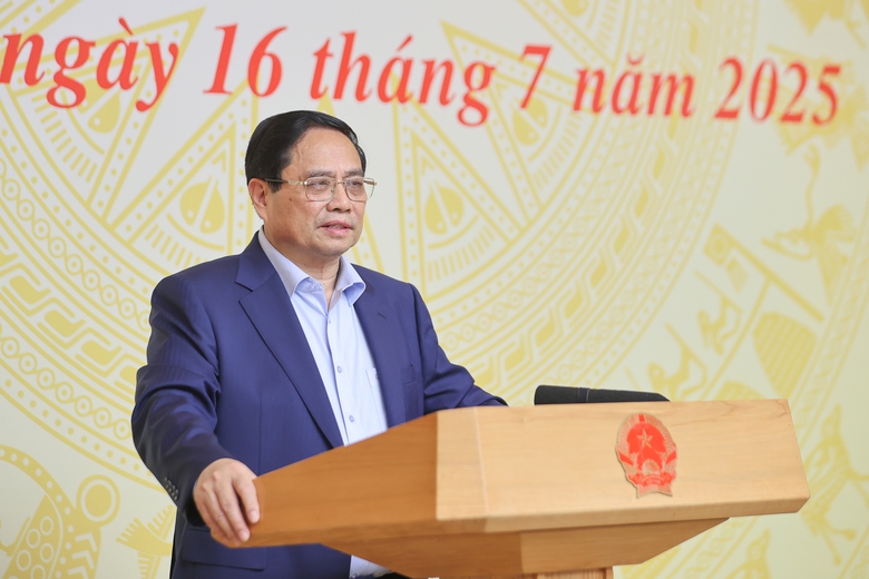 Thủ tướng: Tăng trưởng GDP 8,3 - 8,5% l&agrave; mục ti&ecirc;u rất kh&oacute; nhưng kh&ocirc;ng thể kh&ocirc;ng l&agrave;m- Ảnh 1.