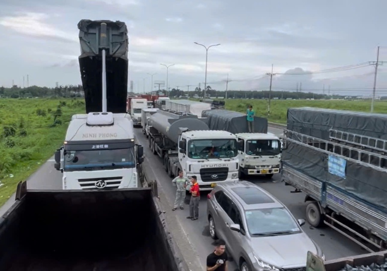3 lộ tr&igrave;nh tr&aacute;nh &ugrave;n tắc khi đ&oacute;ng một phần cao tốc TP.HCM - Long Th&agrave;nh để sửa- Ảnh 5.