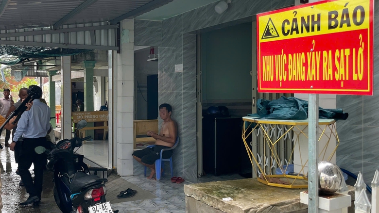 Kịp thời cảnh b&aacute;o c&ocirc;ng tr&igrave;nh giao th&ocirc;ng c&oacute; nguy cơ sạt lở ở C&agrave; Mau- Ảnh 2.