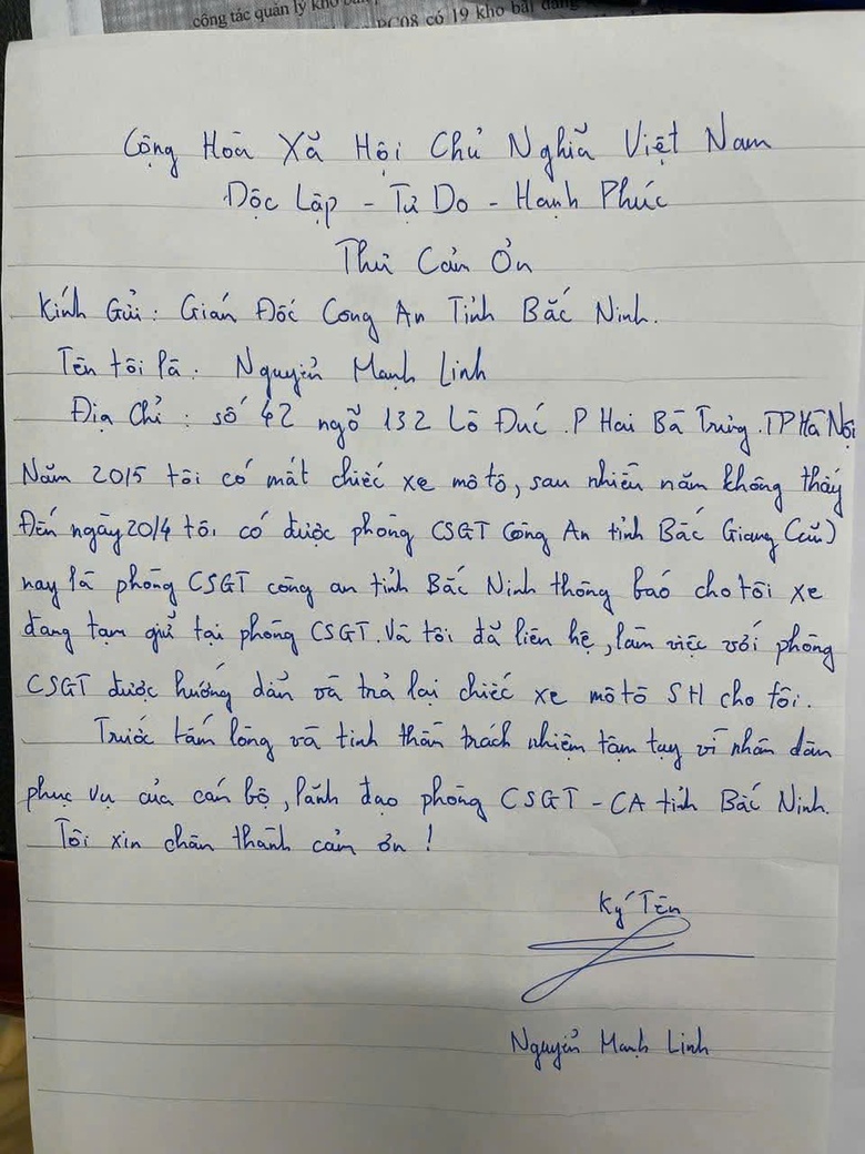 Bất ngờ nhận lại xe SH sau 10 năm bị mất trộm nhờ CSGT phát hiện biển số giả- Ảnh 3. Bất ngờ nhận lại xe SH sau 10 năm bị mất trộm nhờ CSGT phát hiện biển số giả- Ảnh 3.