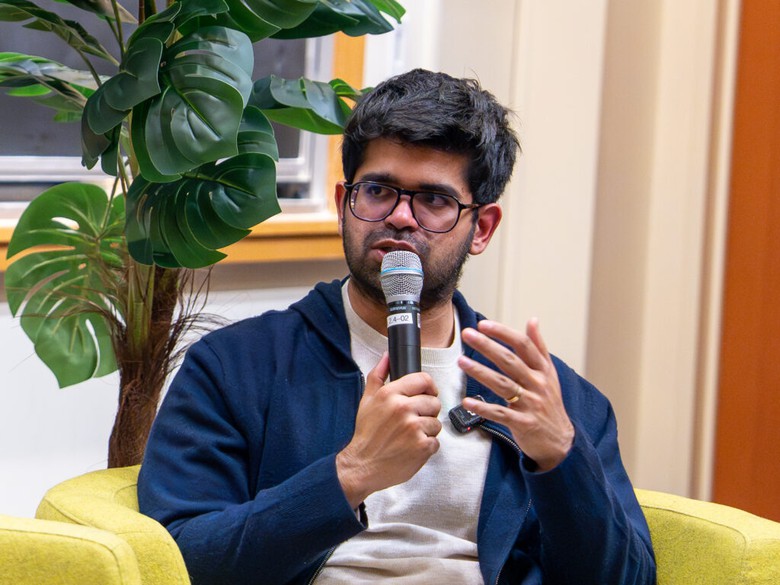 2 vị tr&iacute; nh&acirc;n vi&ecirc;n văn ph&ograve;ng nguy cơ mất việc v&igrave; tr&igrave;nh duyệt AI?- Ảnh 1.