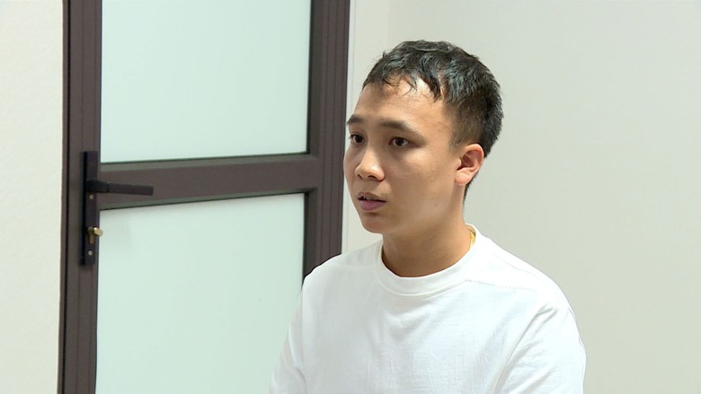 Bắt giữ 2 người sau vụ tài xế ô tô bị hành hung giữa phố ở Bắc Ninh- Ảnh 2. Bắt giữ 2 người sau vụ tài xế ô tô bị hành hung giữa phố ở Bắc Ninh- Ảnh 2.