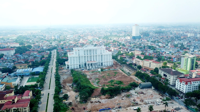 Cận cảnh trụ sở Khối các cơ quan hơn 400 tỷ đồng ở Thái Nguyên sắp về đích- Ảnh 7. Cận cảnh trụ sở Khối các cơ quan hơn 400 tỷ đồng ở Thái Nguyên sắp về đích- Ảnh 7.