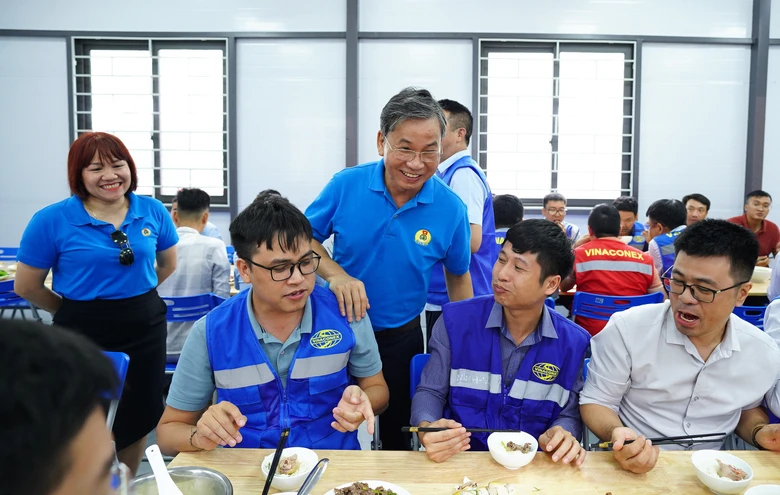 Lan tỏa y&ecirc;u thương từ &ldquo;Bữa cơm C&ocirc;ng đo&agrave;n&rdquo;- Ảnh 1.