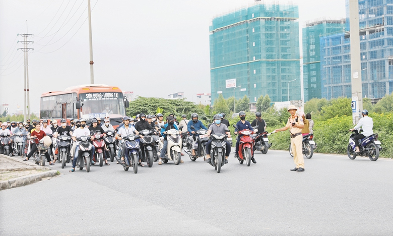 Bắc Ninh giải bài toán ùn tắc giao thông tại khu công nghiệp Quang Châu- Ảnh 2. Bắc Ninh giải bài toán ùn tắc giao thông tại khu công nghiệp Quang Châu- Ảnh 2.