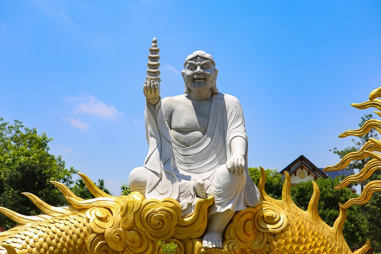 Chiêm ngưỡng ngôi chùa dát vàng độc đáo ở Hưng Yên- Ảnh 15. Chiêm ngưỡng ngôi chùa dát vàng độc đáo ở Hưng Yên- Ảnh 15.