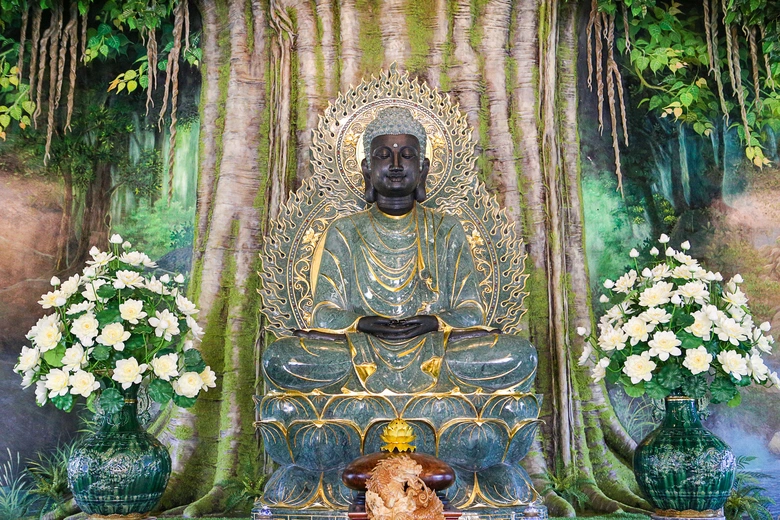 Chiêm ngưỡng ngôi chùa dát vàng độc đáo ở Hưng Yên- Ảnh 24. Chiêm ngưỡng ngôi chùa dát vàng độc đáo ở Hưng Yên- Ảnh 24.