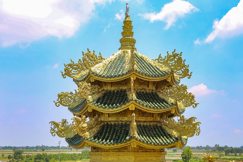 Chiêm ngưỡng ngôi chùa dát vàng độc đáo ở Hưng Yên- Ảnh 32. Chiêm ngưỡng ngôi chùa dát vàng độc đáo ở Hưng Yên- Ảnh 32.
