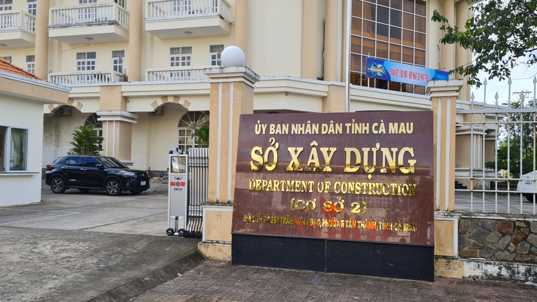 C&agrave; Mau: Cấp ph&eacute;p xe b&aacute;nh x&iacute;ch, xe si&ecirc;u trường, si&ecirc;u trọng trong 1 ng&agrave;y- Ảnh 1.