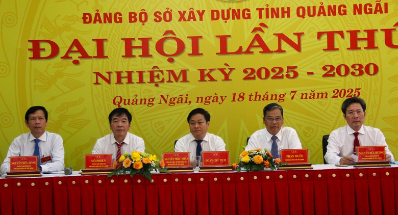 Đến năm 2030, to&agrave;n bộ d&acirc;n đ&ocirc; thị Quảng Ng&atilde;i được cấp nước sạch tập trung- Ảnh 3.