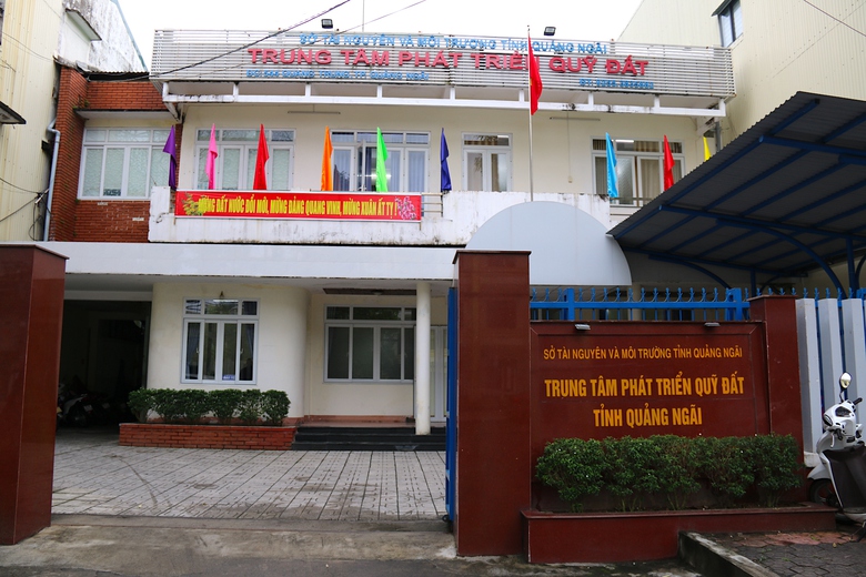 &Ocirc;ng Phạm Xu&acirc;n Vinh giữ chức B&iacute; thư Đảng ủy Trung t&acirc;m ph&aacute;t triển quỹ đất tỉnh Quảng Ng&atilde;i- Ảnh 3.