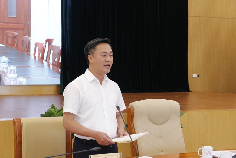 Thứ trưởng Bộ X&acirc;y dựng Nguyễn Việt H&ugrave;ng ph&aacute;t biểu chỉ đạo c&aacute;c doanh nghiệp thuộc Bộ về nhiệm vụ trong 6 th&aacute;ng cuối năm 2025.