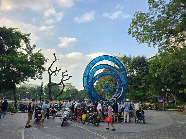 Cần mạnh tay xử l&yacute; t&igrave;nh trạng chiếm dụng c&ocirc;ng vi&ecirc;n, hồ nước ở H&agrave; Nội- Ảnh 3.